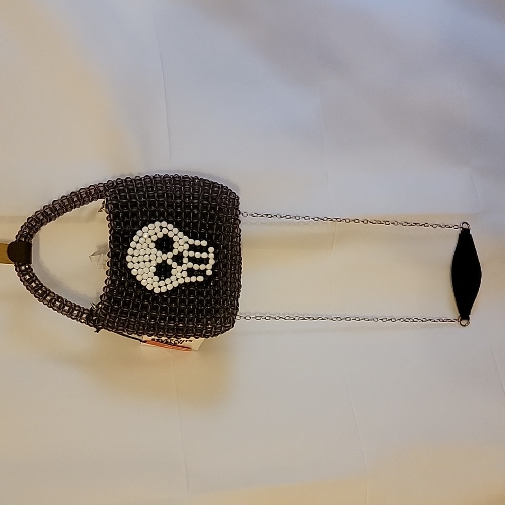 NWT BOUFFANTS & BROKEN HEARTS Kendra Dandy Skull Funky Halloween Beaded Purse